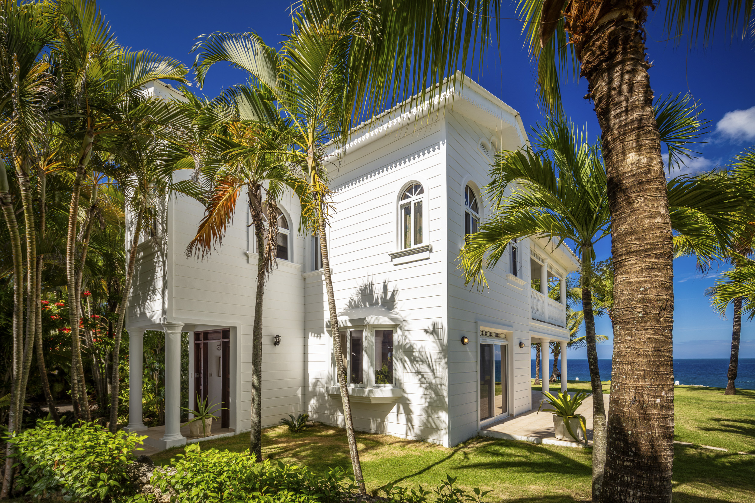 4 Bedroom Oceanfront Villa for sale