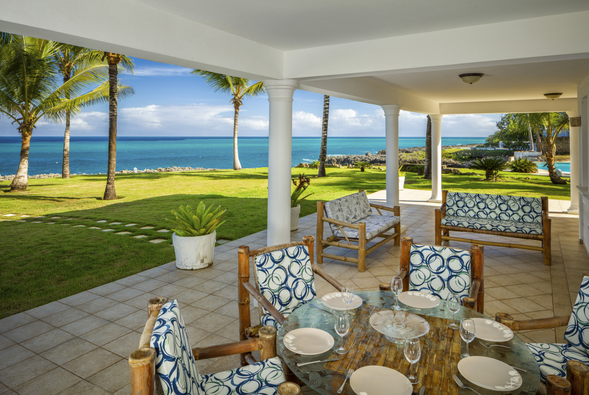 Oceanfront Villa Patio and Lawn