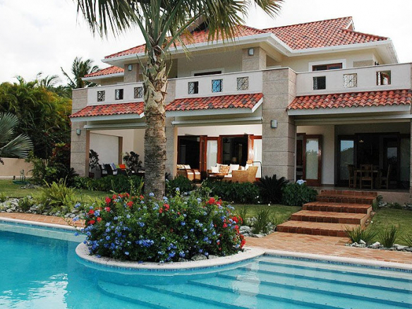 Villa JARDIN PARAISO for sale Rear View