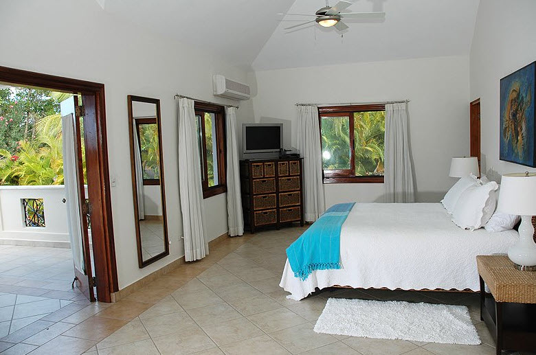 Villa JARDIN PARAISO Bedroom with walkout