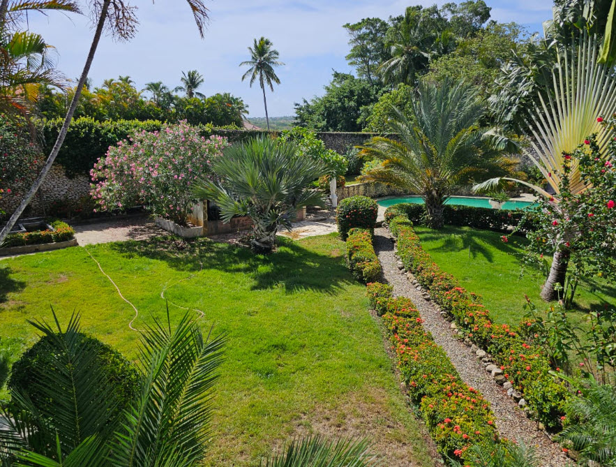 Playa Laguna Hotel Gardens