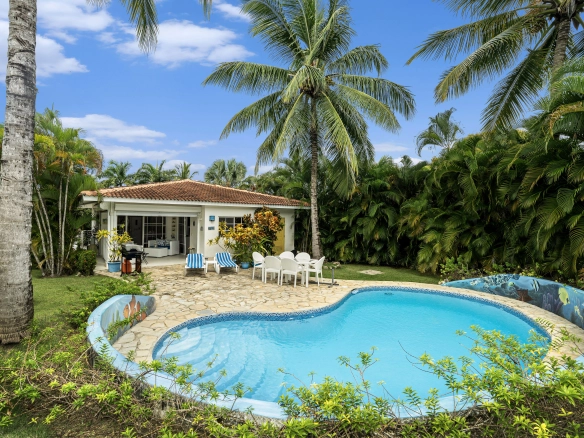 buyDRproperty Charming villa with pool and palm trees in Sosua Sosua Real Estate