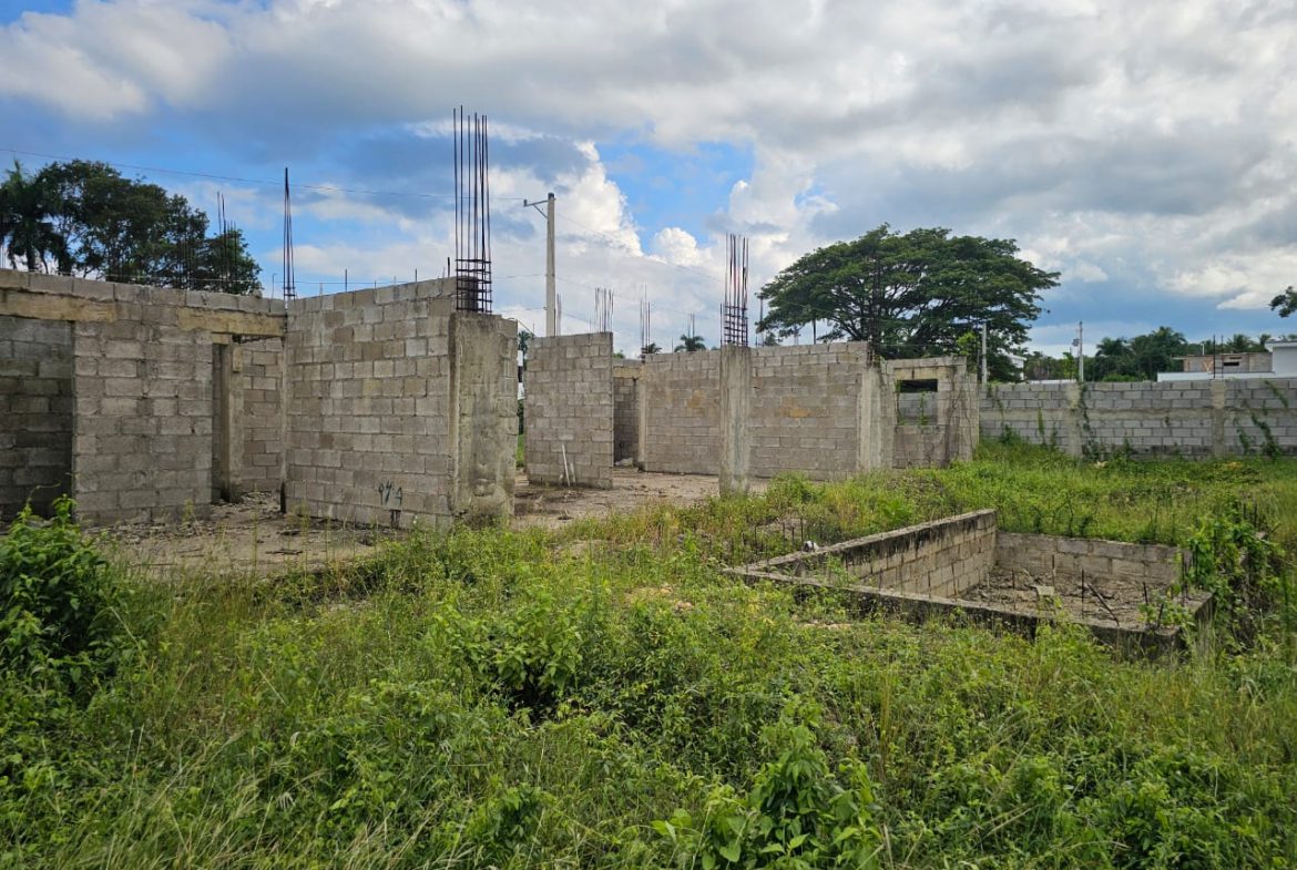 buyDRproperty Construction started on a 993 m² lot, a development opportunity near Casa Linda. Sosua Real Estate