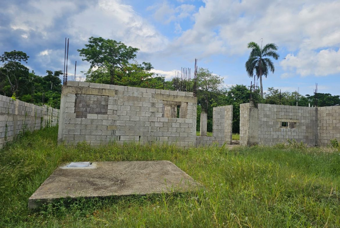 buyDRproperty Unfinished construction on a 993 m² lot near Sosúa, ideal for development. Sosua Real Estate