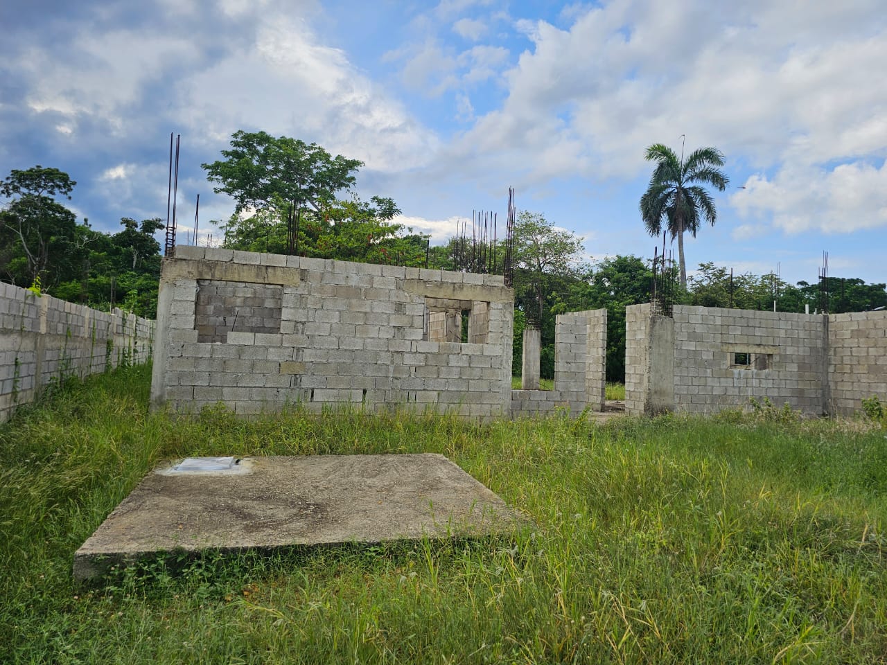 buyDRproperty Unfinished construction on a 993 m² lot near Sosúa, ideal for development. Sosua Real Estate
