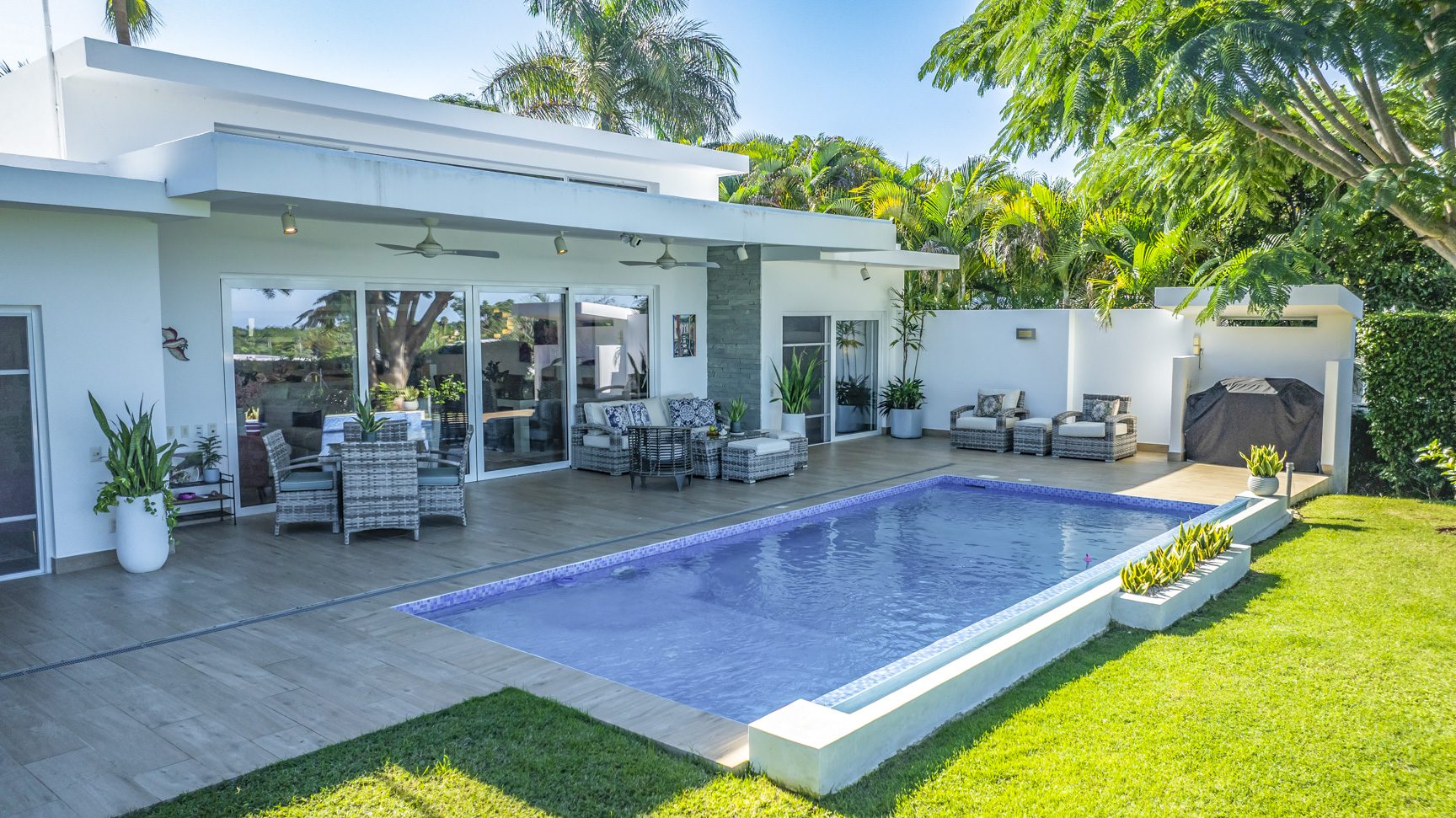 Luxury 3-Bedroom Villa for Sale with Ocean View Sosua