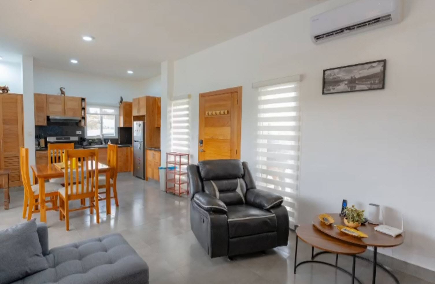 Open-plan living and dining area in 2-bedroom Villas Tisu Sosua villa