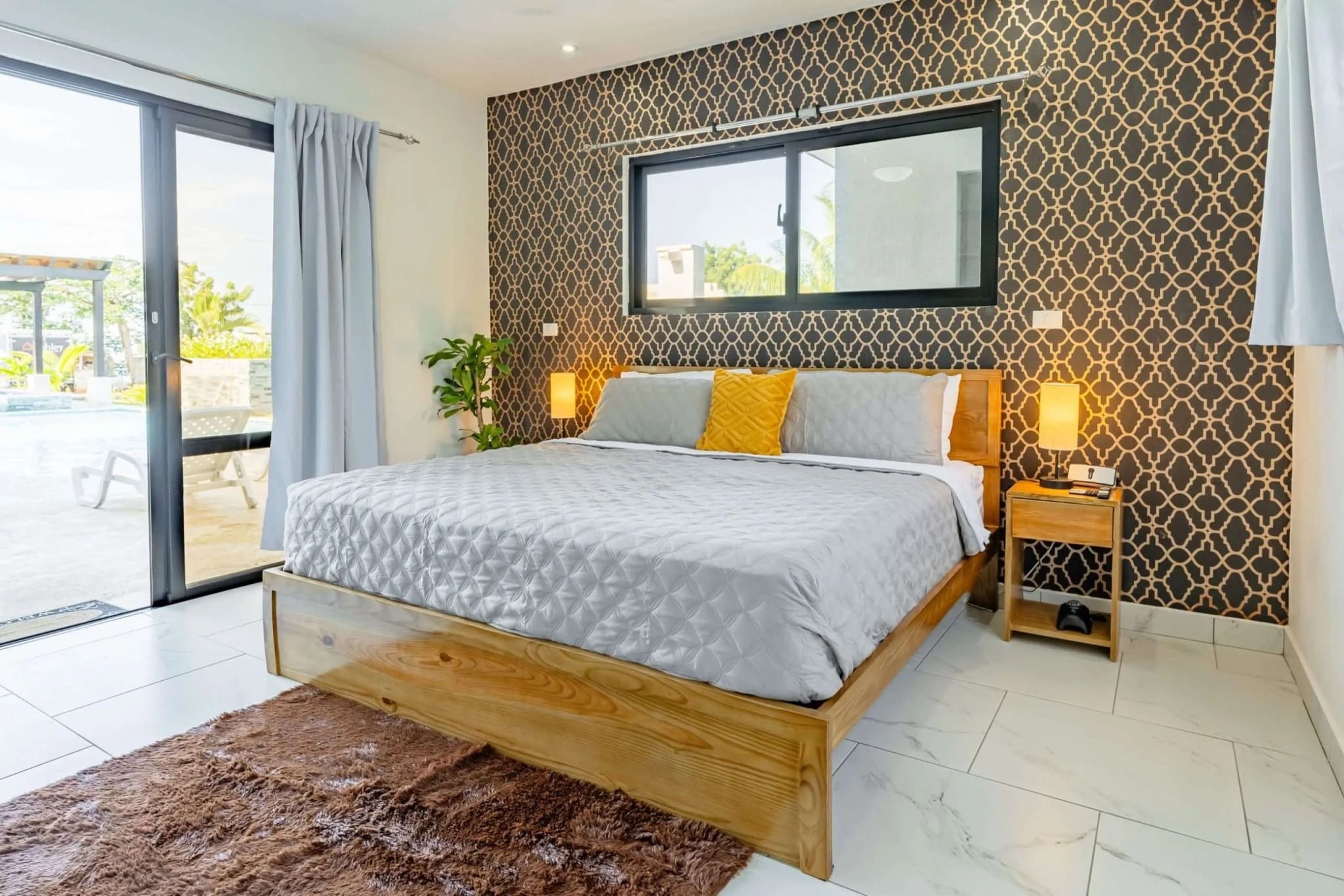 Master bedroom of Villa Sunseeker, a 4-5 bedroom luxury villa in Casa Linda.